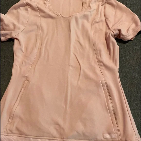 SCRUBS - Picture 8 of 16